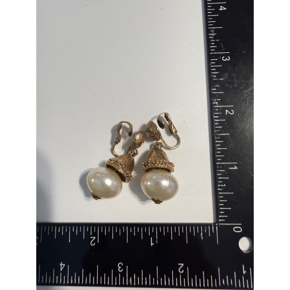 Vintage Gold Tone Faux Pearl Acorn Drop‎ Clip On Earrings Star Detail Dangle